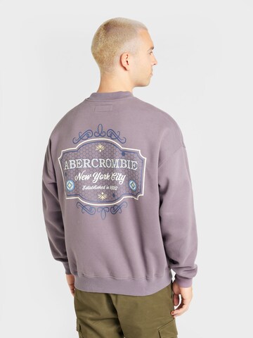 Abercrombie & Fitch Sweatshirt i lila: framsida