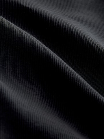 Next Aluspaita värissä musta