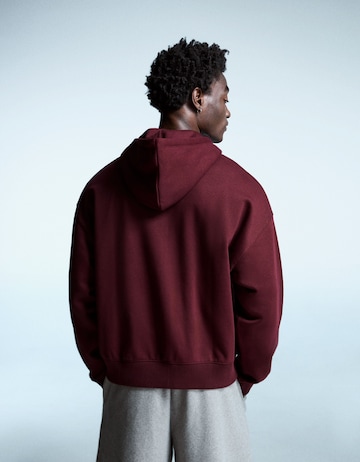 Veste de survêtement Bershka en rouge