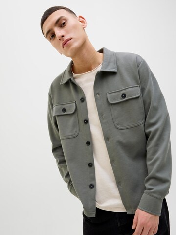 JACK & JONES Comfort fit Button Up Shirt in Grey