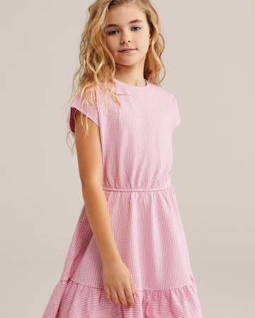 Abito di WE Fashion in rosa
