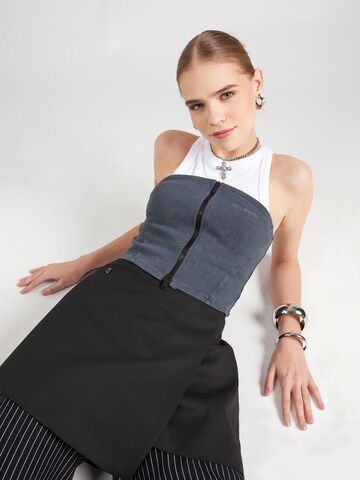 Han Kjøbenhavn Top in Black: front