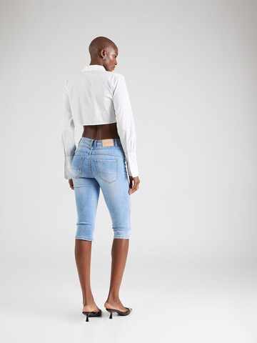 ZABAIONE Slimfit Shorts 'Ru44bina' in Blau