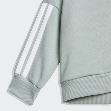 Survêtement 'Essentials' ADIDAS SPORTSWEAR en vert