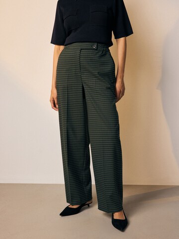 Wide leg Pantaloni con piega frontale di Next in verde: frontale