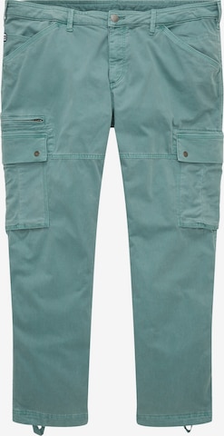 TOM TAILOR Men + Regular Cargo trousers in Green: front