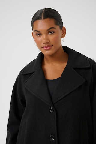 Veste mi-saison 'Nanny' KAFFE CURVE en noir