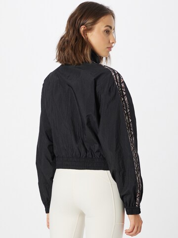 ADIDAS ORIGINALS Jacke in Schwarz