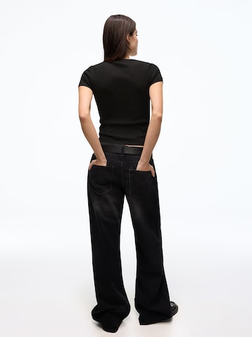 BershkaMajica - crna boja