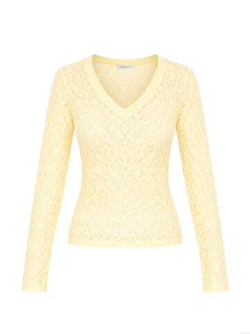 SASSYCLASSY Shirt in Yellow: front