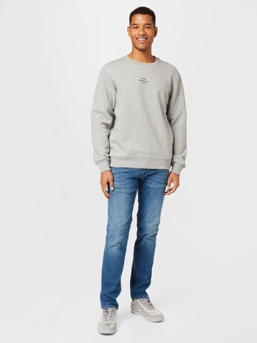 MADS NORGAARD COPENHAGEN Sweatshirt in Grau