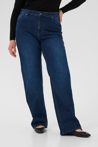 KAFFE CURVE Flared Jeans 'KCFlora' in Blue: front