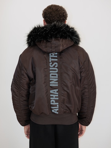 ALPHA INDUSTRIES - Casaco de inverno '45P' em castanho