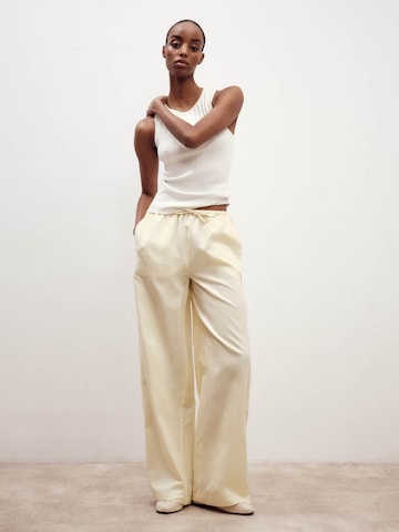 ABOUT YOU x Marie von Behrens - Loosefit Pantalón 'Lia' en amarillo