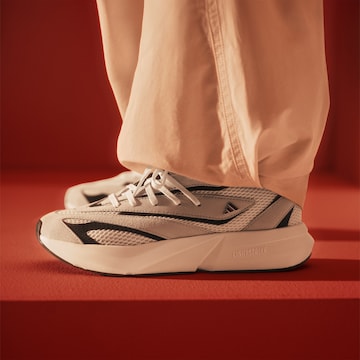 smėlio ADIDAS SPORTSWEAR Sportbačiai be auliuko 'Lightstride'