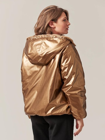 Deeluxe Tussenjas 'Issia' in Goud