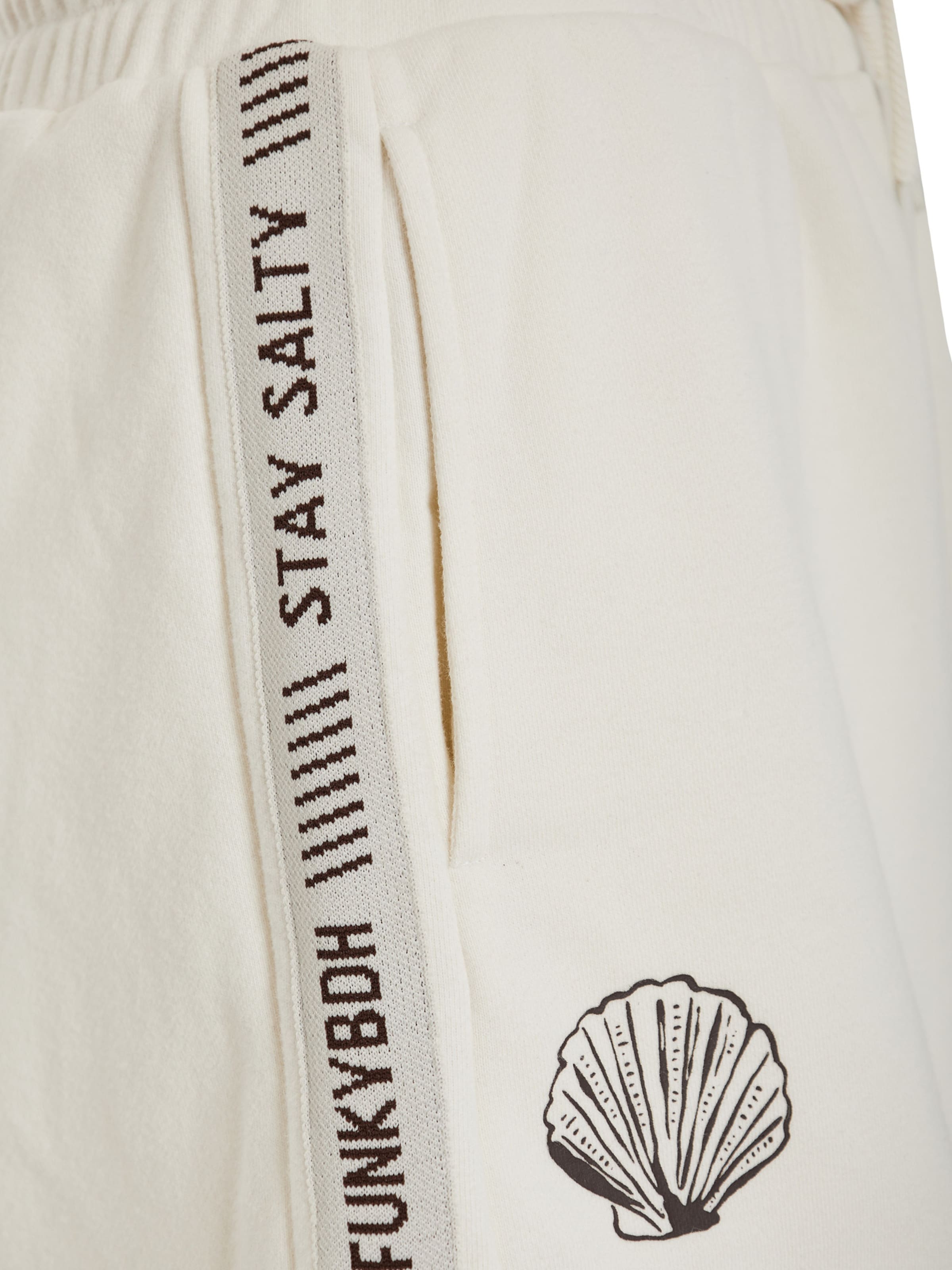 Funky Buddha Loosefit Shorts in Weiß