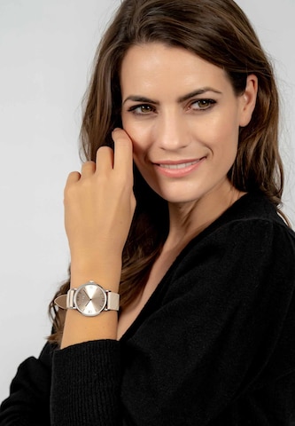 Suri Frey Armbanduhr ' Molly ' in Beige: predná strana