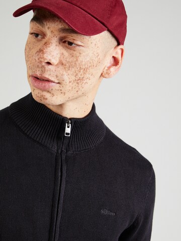 s.Oliver Strickjacke in Schwarz