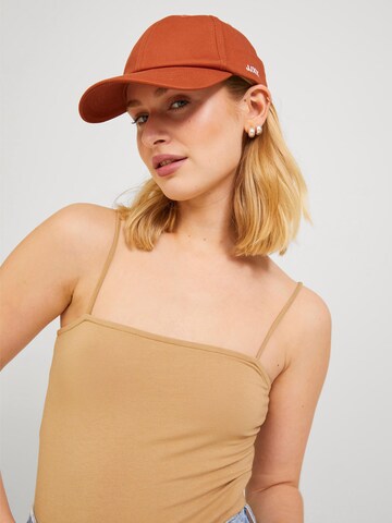 JJXX Cap in Brown: front