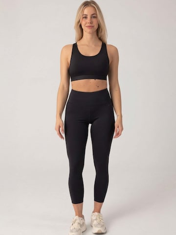 SNOCKS Slimfit Sporthose in Schwarz: Vorderseite