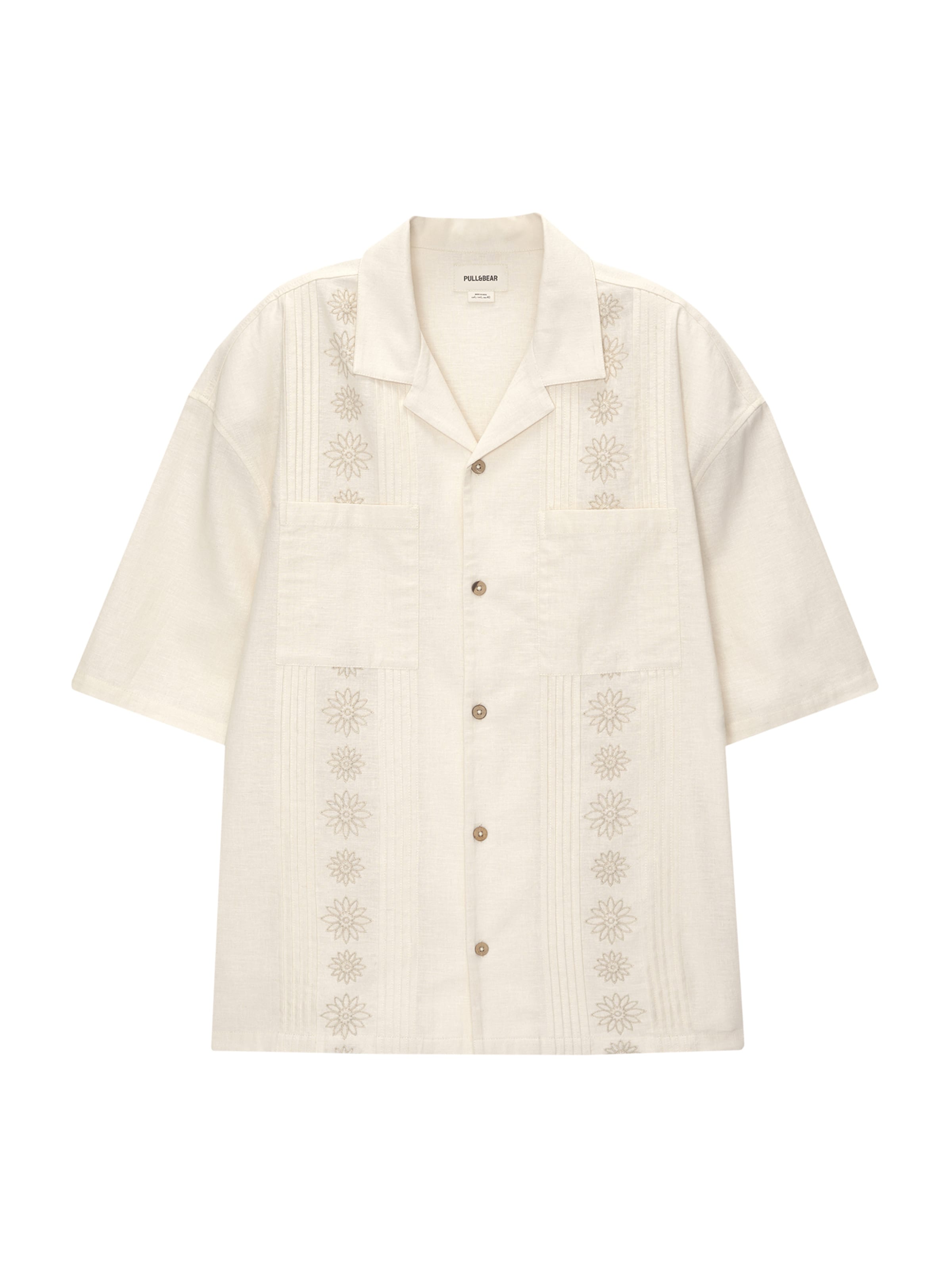 Pull&Bear Comfort Fit Košeľa - Biela: predná strana