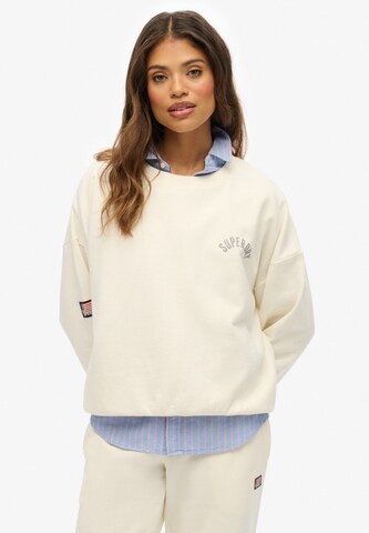 Sweat-shirt 'Athletic Essentials' Superdry en blanc : devant