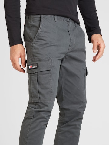 Tommy Jeans Slim fit Cargo Pants 'AUSTIN' in Grey