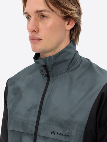 VAUDE Outdoor jacket 'Loamer Air' in Grey
