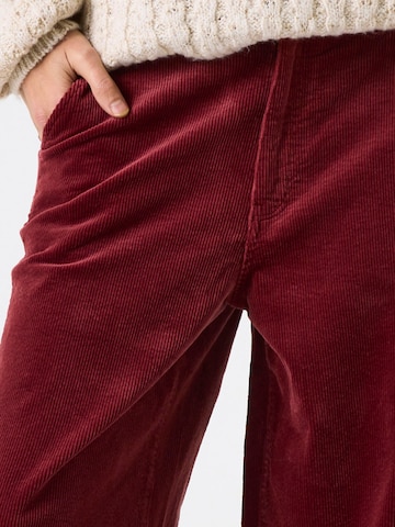 GARCIALoosefit Hlače - crvena boja