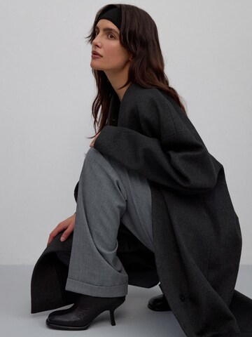 Cappotto di mezza stagione '475' di Estro in grigio