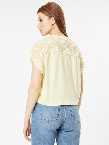 Urban Classics Shirt in Yellow