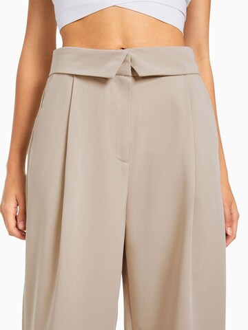 Bershka Wide leg Pleat-Front Pants in Beige