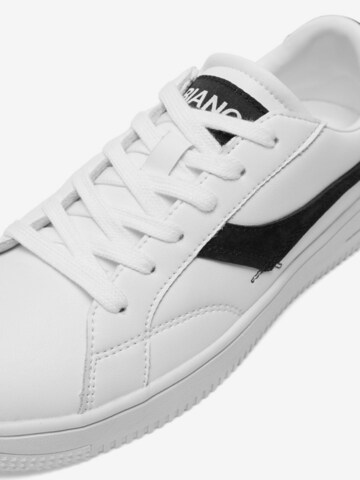 Bianco Sneakers 'JUNE' in White