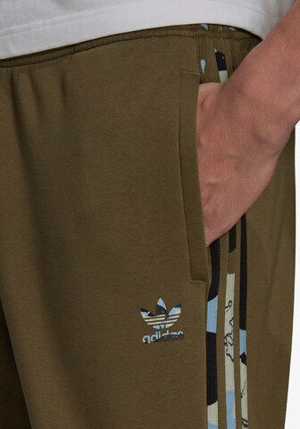 ADIDAS ORIGINALS Regular Trousers in Green