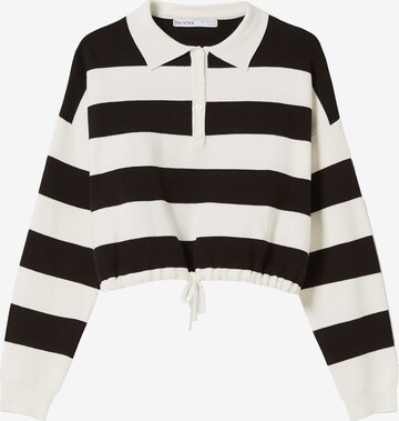 Bershka Sweater in White: front