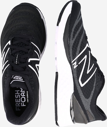 Scarpa sportiva di new balance in nero