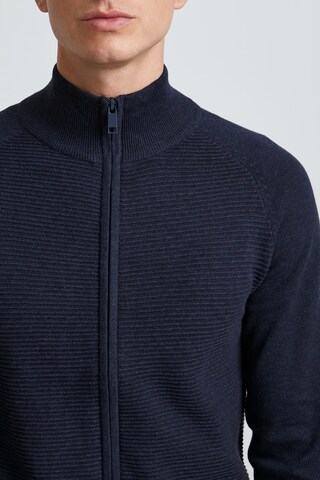 Vestes en maille 'BALIN' 11 Project en bleu