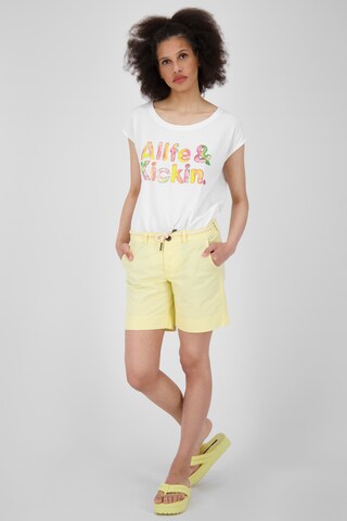 Alife and Kickin - Loosefit Calças chino 'JuleAK' em amarelo