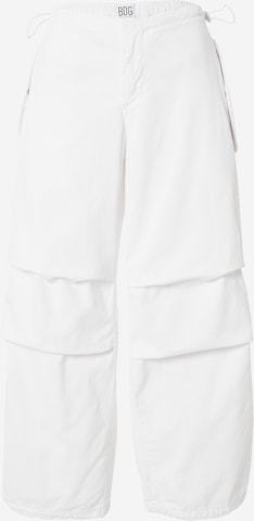 BDG Urban Outfitters Avsmalnet Bukse i hvit: forside
