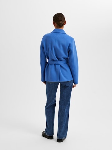 Veste mi-saison 'Tara' SELECTED FEMME en bleu