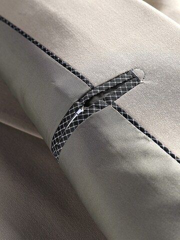 Youthup Slim fit Suit in Beige