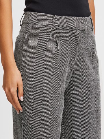 ICHI Regular Pleated Pants 'KATE' in Grey