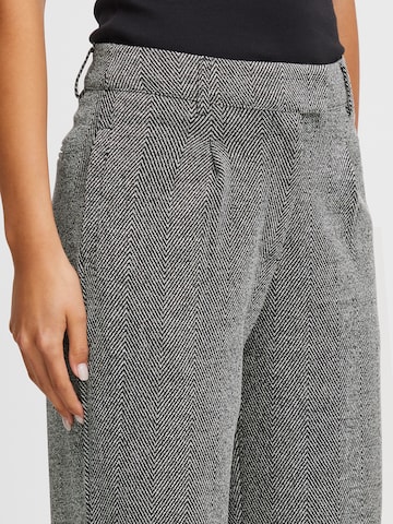 ICHI Regular Pleated Pants 'KATE' in Grey