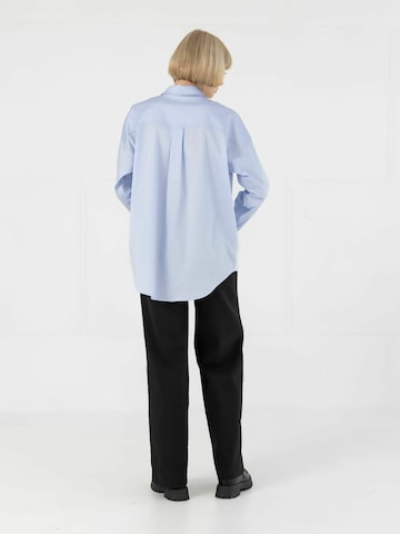 Coster Copenhagen Shirt ' Boxy ' in Blue
