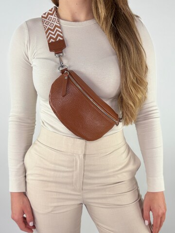lePelou Fanny Pack 'THEA small' in Brown