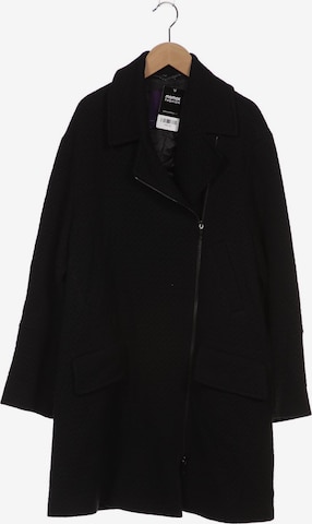 LAUREL Jacket & Coat in M in Black: front