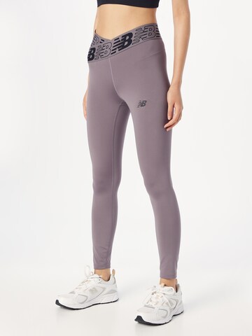 new balance - Skinny Pantalón deportivo en gris: frente