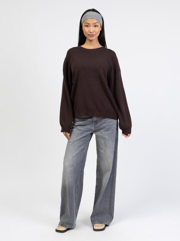 BROKE + SCHÖN Sweater in Brown