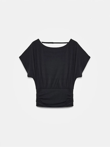 T-shirt Dilvin en noir : devant